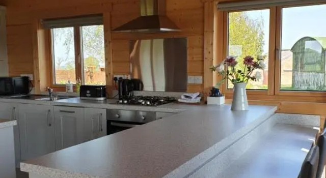 Шале с 2 комнатами Ruths Retreat Shropshire Countryside Lodge with private hot tub & great views