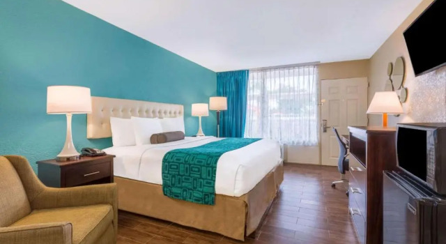 Двухместный номер Standard Howard Johnson by Wyndham Lakeland