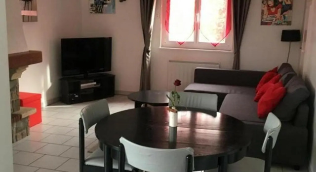 Charmante maison Touraine avec jardin clos près dAmboise - FR-1-381-377, Book Hotel Amboise 