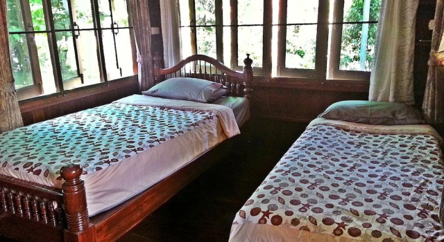 Rim Nam Kong Homestay & Campsite, Varaa Leirintäalue Hotellit North-Eastern Thailand pysäköinnillä, Pysäköinti