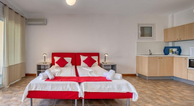 Glyfa Apartments