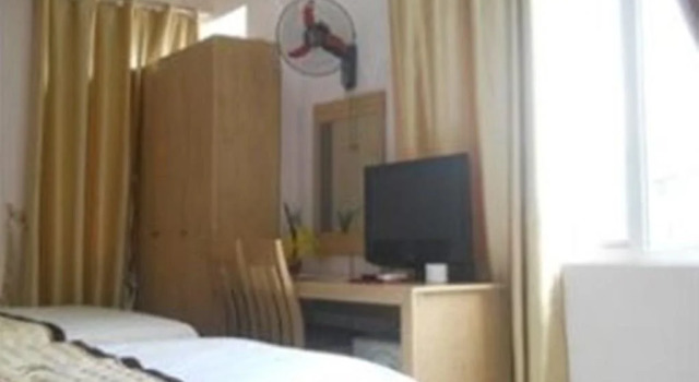 Red Hotel