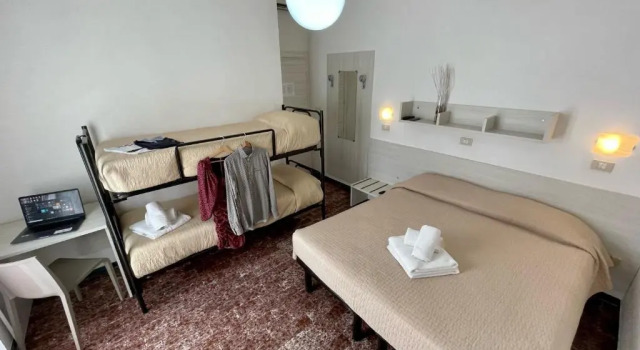 Четырёхместный номер Standard Hotel Napoleon