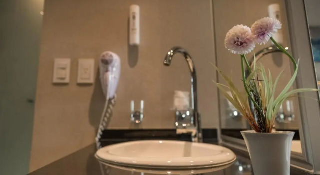 Трёхместный номер Standard с красивым видом из окна Eleton Resort & Spa