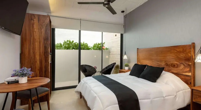 Студия Boho Lofts & Studios