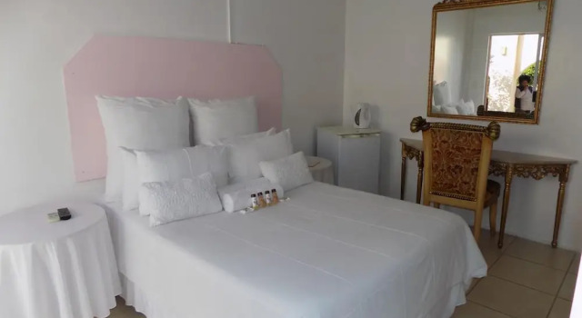 Joezebel Guest House, Reservar Casa de hóspedes Hotéis em Ga-Ramoga com piscina, Piscina