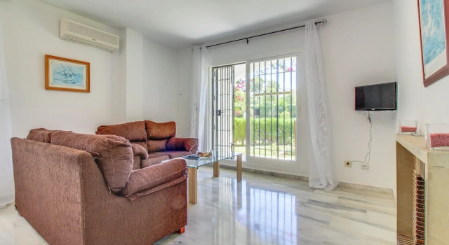 Apartamento Albamar, Book Apartment Hotels in Riviera del Sol with a Pool, Swimming Pool