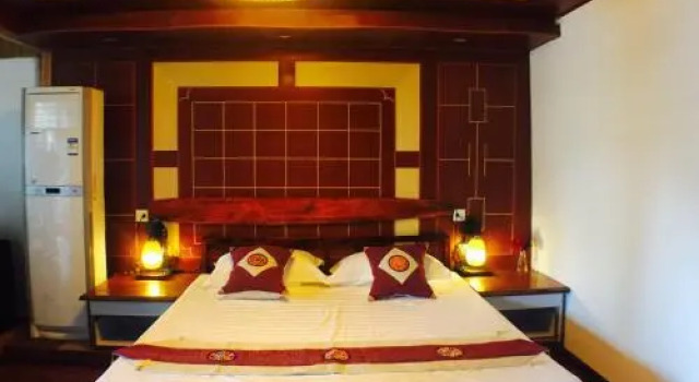 Wheel Lover Guesthouse, Prenota Hotel Lijiang Yunnan