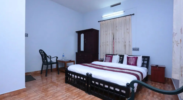OYO 10484 Hotel Coffee County Retreat, Забронировать Отель Отели штата Кералы с парковкой, Парковка