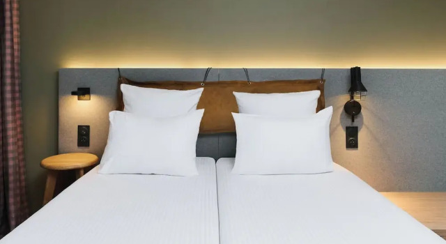Одноместный номер Standard Moxy Annecy