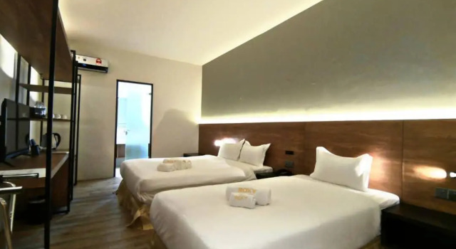 Номер Deluxe Roxy Hotel Padungan