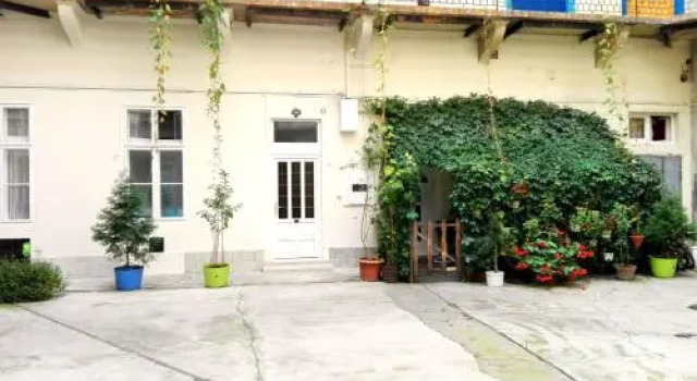 Where the Wild Roses Grow, Varaa Hotelli Budapest Budapest