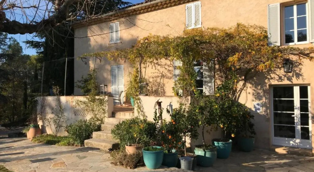 Domaine du Clos dAlari-chambres dhôtes au milieu des vignes, Забронировать Отель Отели Вара с бассейном, Бассейн