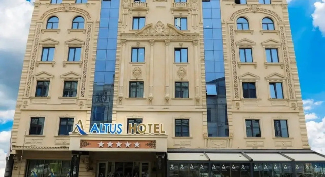 Nerimanov ALTUS Hotel & Restaurant, Забронировать Отель Отели Баку 3 звезды, рядом с Бакинский Конгресс центр, 3*
