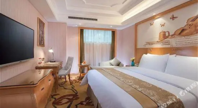 Vienna International Hotel (Nanning Baisha Shizhuling Metro Station), Rezerwuj Hotel Hotele w Nanning z parkingiem, Parking