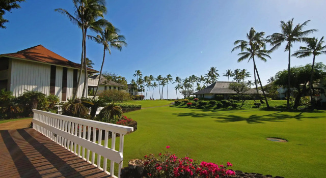Полулюкс Kiahuna Plantation and Beach Bungalows by Castle