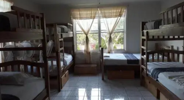 Island Roots Hostel, Prenota Ostello Hotel a South Caribbean Region con parcheggio, Parcheggio