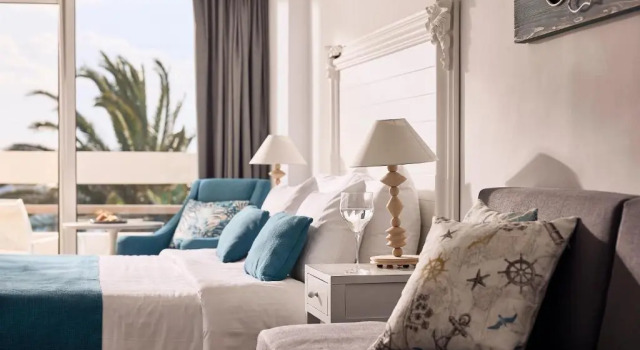 Трёхместный номер Superior с видом на море Tylissos Beach Hotel