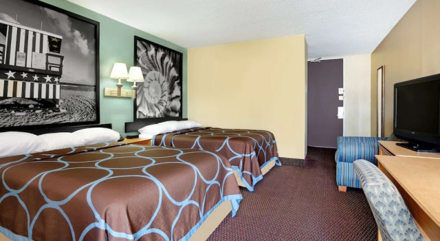 Четырёхместный номер Standard с балконом Super 8 by Wyndham St. Augustine