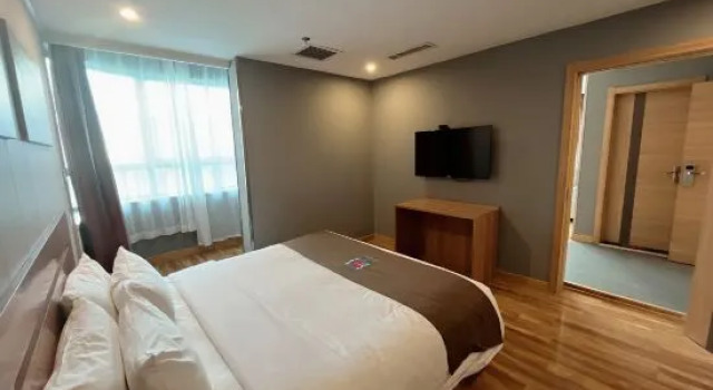 Люкс Business Sifeng Hotel (Shangqiu High-Speed Railway Station Diyi Mall)