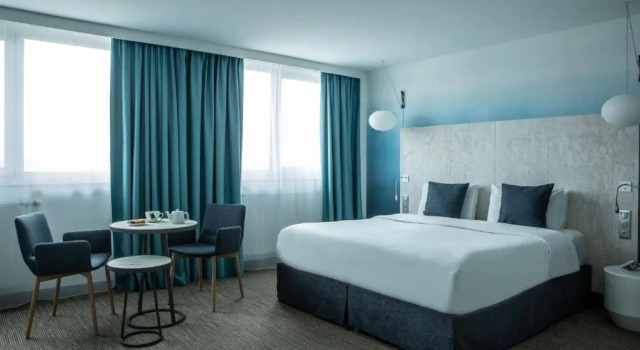 Полулюкс Mercure Vannes Le Port