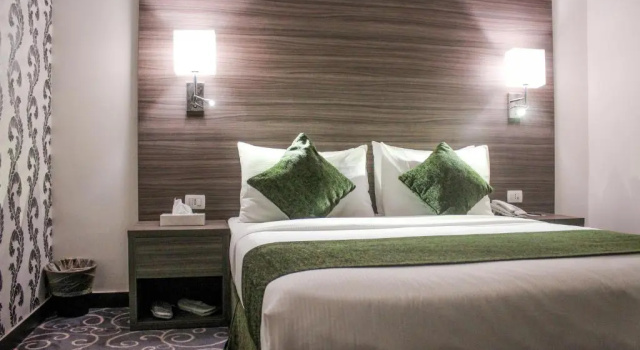 Двухместная студия Deluxe Almond Hotel Apartments
