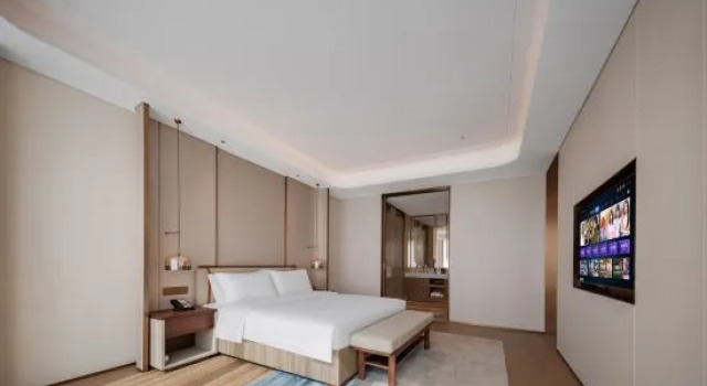 Suite Lakeside Hotel