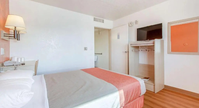 Двухместный номер Standard Motel 6-Phoenix, AZ - North Bell Road