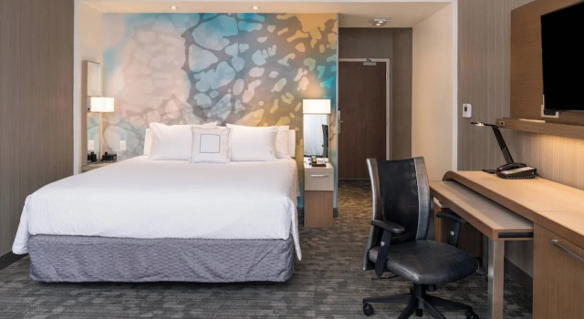 Люкс Courtyard by Marriott Detroit Farmington