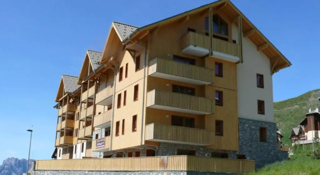 Апартаменты Madame Vacances Résidence Le Vermont