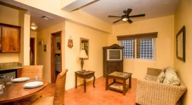 Turtle Casa Beach Suite