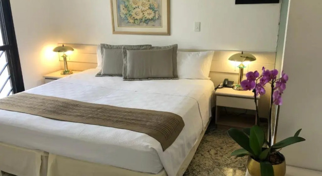 Трёхместный номер Standard Plaza Inn Small Town Flat