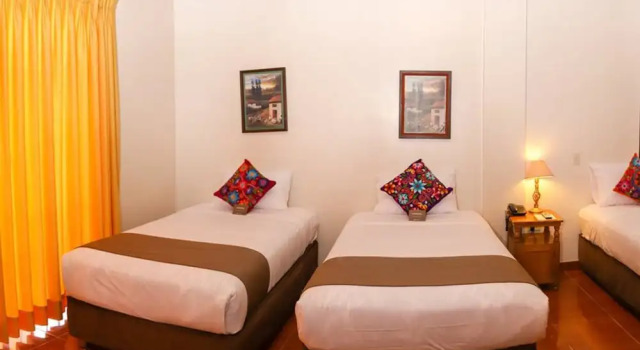 Ayacucho Hotel Plaza, Book Hotel Hoteller i Ayacucho med parkering, Parkering