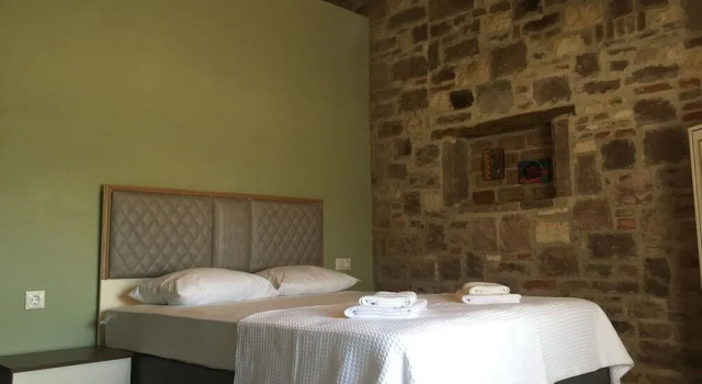 Hayat Alti Otel Ayvalik