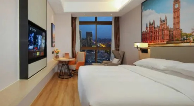 Люкс Deluxe Vienna International Hotel (Chongqing Liangjiangshuitu Water and Tusiyuan Light Rail Station)