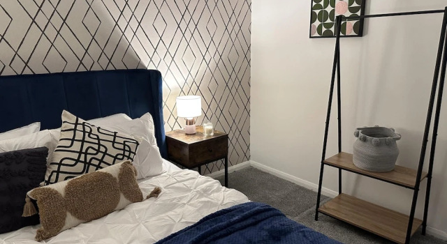 Convenient 3 bd House Salford 7 Guests