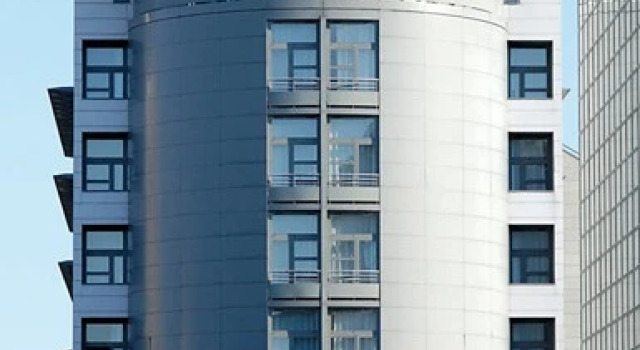 Holiday Inn Tours City Centre, Забронировать Отель Отели Тура 4 звезды, рядом с Hotel Goüin Museum, 4*