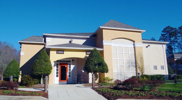 Suburban Studios Raleigh - Crabtree Valley, Забронировать Отель Роли Raleigh-Durham Metropolitan Area