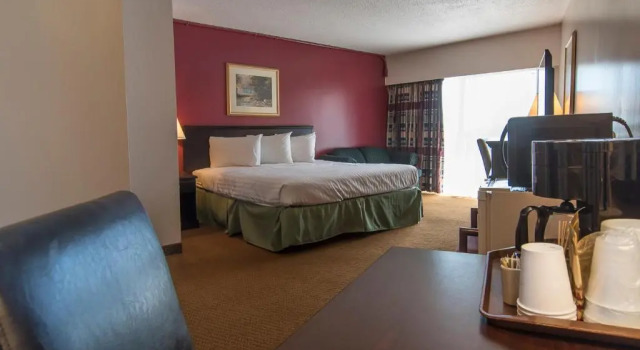 Двухместный номер Superior с балконом Port Augusta Inn