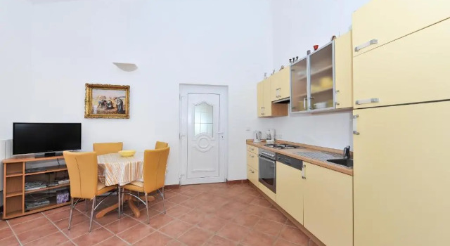 Апартаменты с 2 комнатами с балконом и с видом на море Apartments Dominique