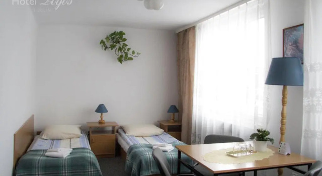 Трёхместный номер Standard Hotel Logos