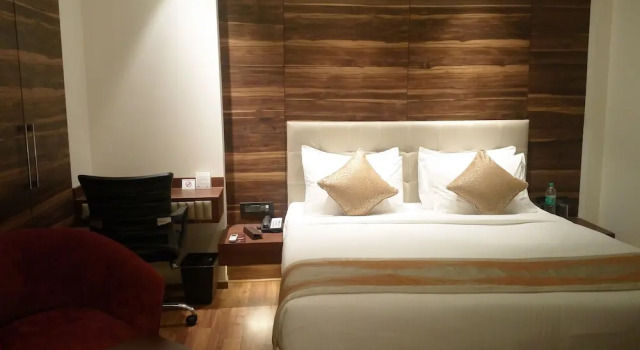 Номер Deluxe Connaught Royale