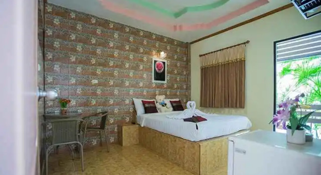 Baan Suan Rim Nam Resort