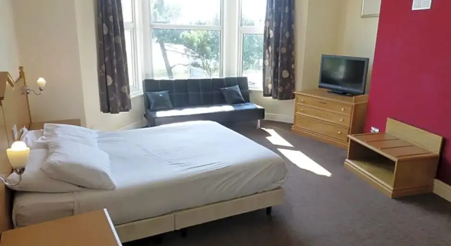Семейный номер Standard с видом на море Esplanade Hotel - Clacton On Sea, Beachfront Hotel by OYO