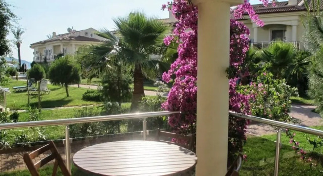 Вилла Villa NP09 by JoyLettings