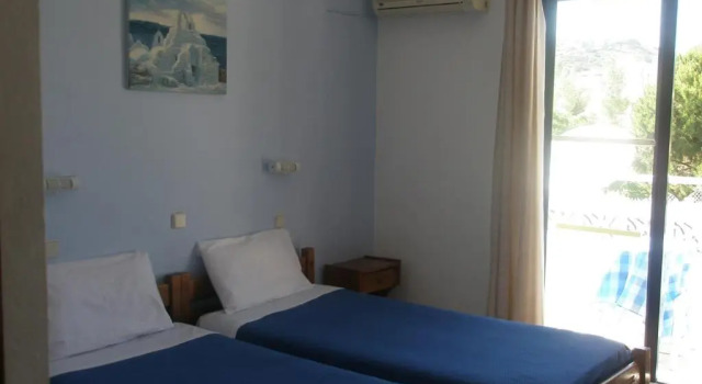 Студия Dolphin Apartments