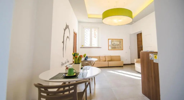 B&B Arco dei Pinto, Забронировать Отель «постель и завтрак» Отели Салерно с завтраком, рядом с Городская вилла Салерно, Завтраки