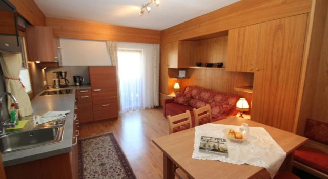 Haus Stefan, Rezerwuj Hotel Hotele w Tyrol z parkingiem, Parking
