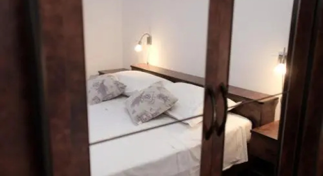 Apartman Tone