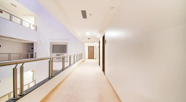 Magnus Square Business Hotel, Rezerwuj Hotel Hotele w Viman Nagar z parkingiem, Parking
